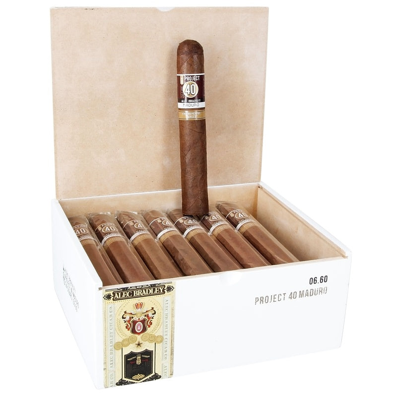 Alec Bradley Project 40 Maduro Gordo-24