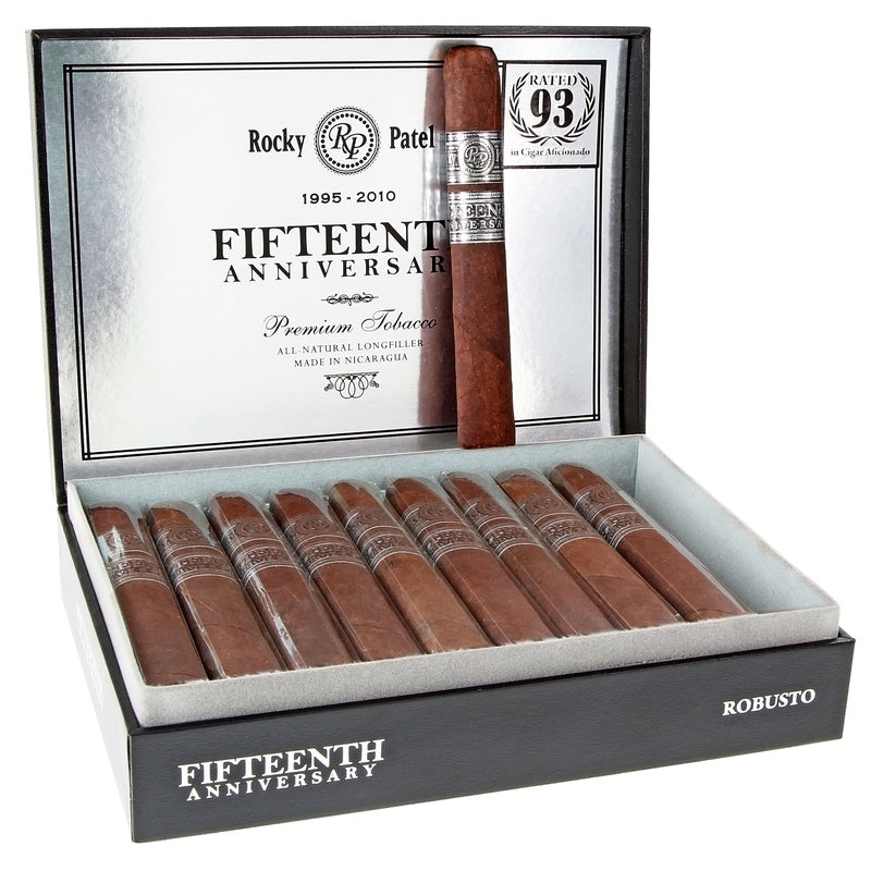 Rocky Patel The Edge 15th Anniversary Robusto-20